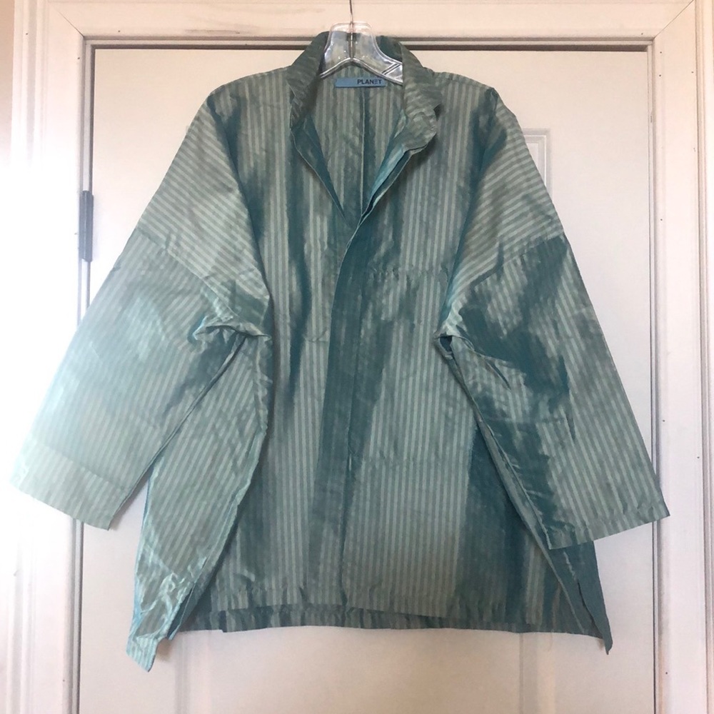 100% Silk top by Planet